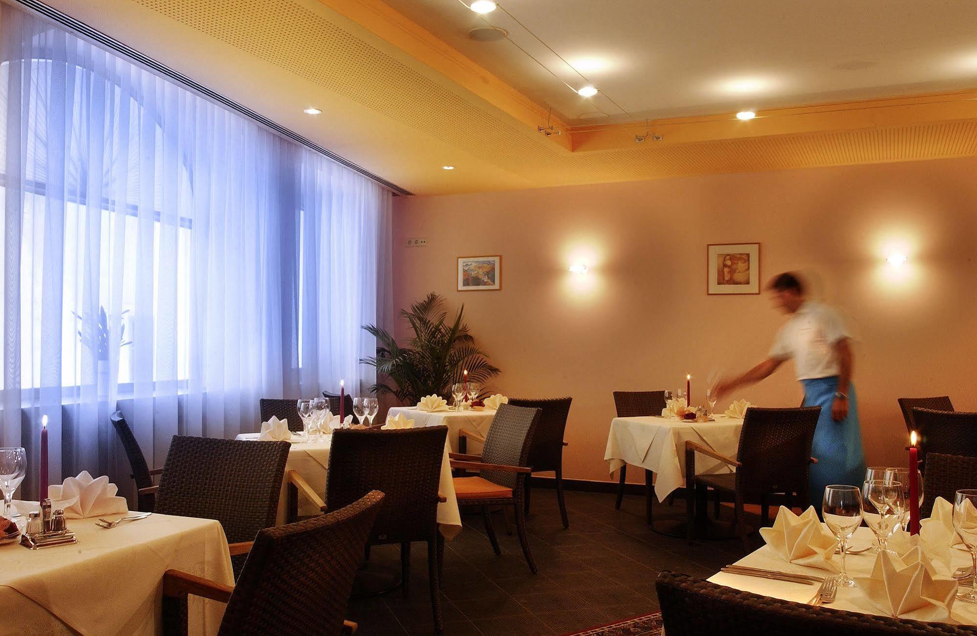 Hotel Krone - Eat, Drink, Stay Brixen Exterior foto