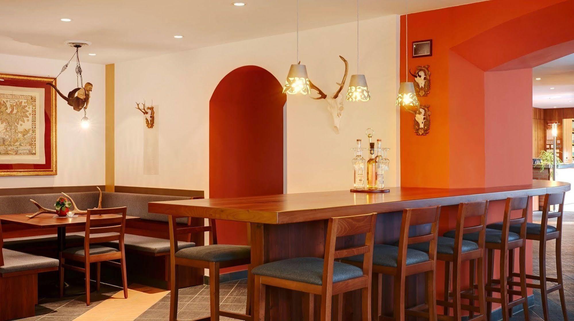 Hotel Krone - Eat, Drink, Stay Brixen Exterior foto